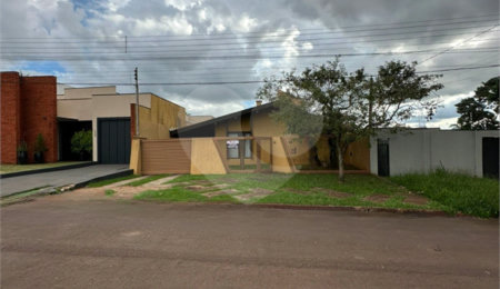 Casa à venda com 3 quartos, sendo 1 suíte, em Portal do Morumbi, Ponta Porã, MS