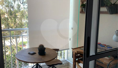 Apartamento à venda com 3 quartos, sendo 1 suíte,  em Vila Paulo Silas, São Paulo, SP