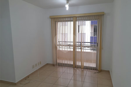 Apartamento para locação ou venda no Edifício Villagio di Napoli.