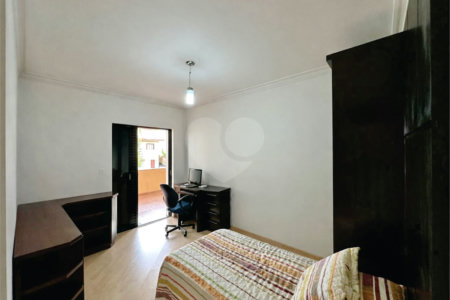 Casa á venda – Granja Viana
