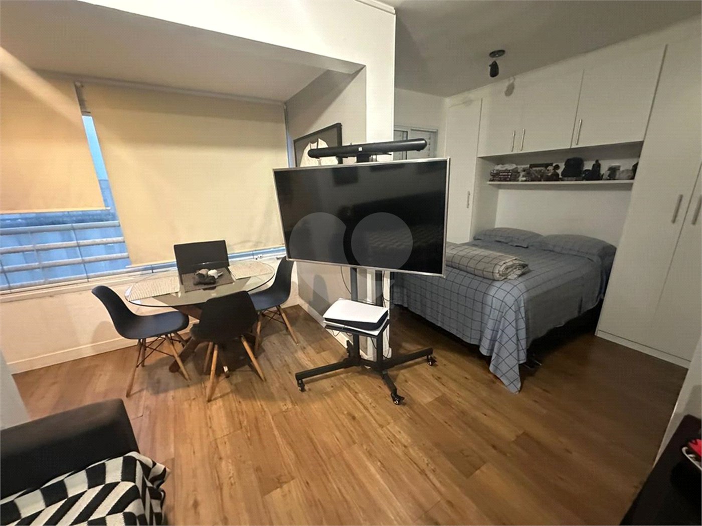 Apartamento à venda Bela Vista, 38m², andar alto, 1 dormitório, 1 vaga, lazer, porteira fechada