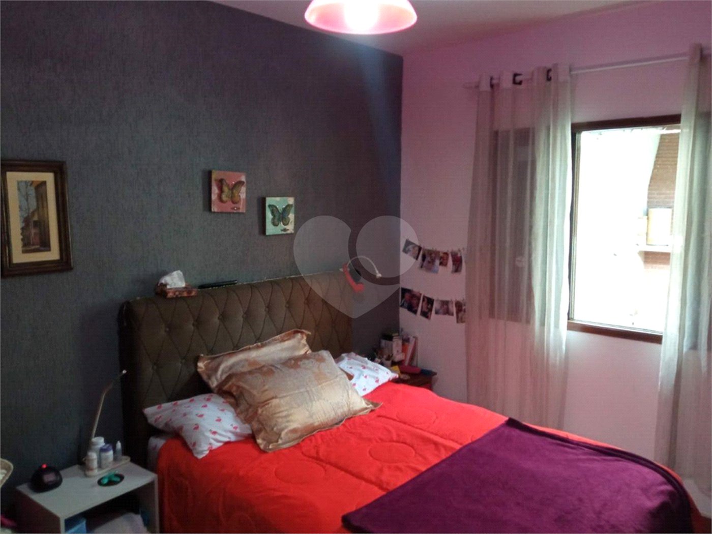 Ótimo sobrado, com amplo espaço interno (127m2), possuindo 03 dormitórios (01 suíte),