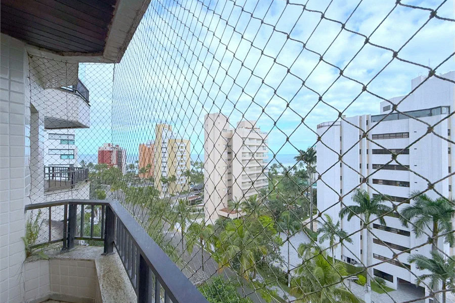 Apartamento à venda com 2 quartos, sendo 1 suíte,  em Riviera de São Lourenço, Bertioga, SP