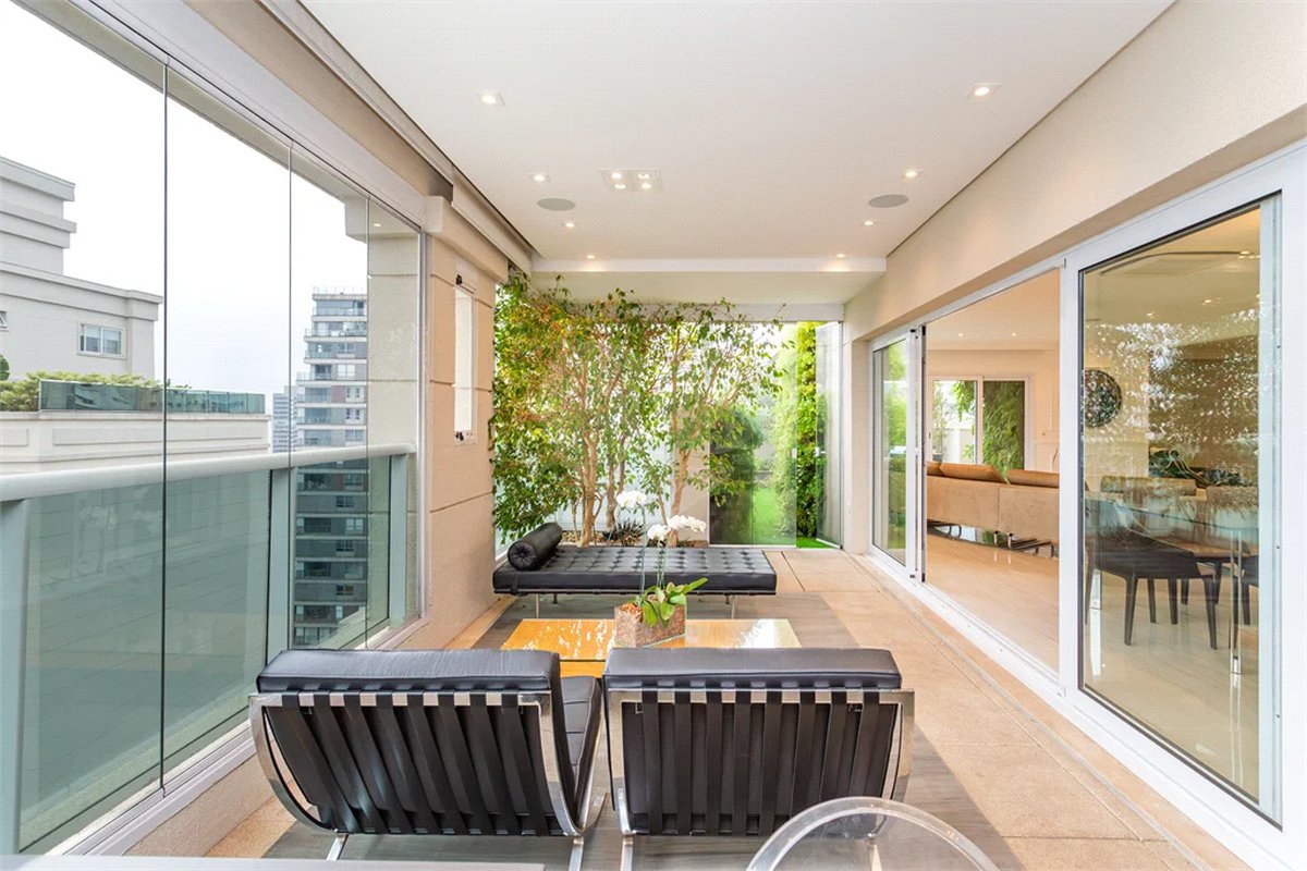 Apartamento à venda com 4 suítes em Vila Nova Conceição, São Paulo, SP
