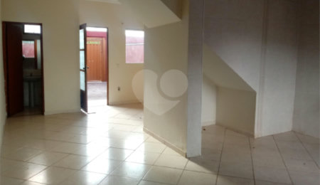 Sobrado à venda com 3 quartos em Jardim Tangará, São Carlos, SP