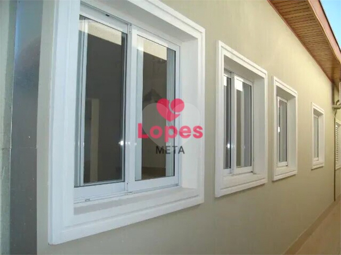CASA A VENDA COM 300M², 3 DORMITORIOS, 4 BANHEIROS, 2 VAGAS - FLORADAS DO PARATEY - SÃO JOSÉ DOS CAM