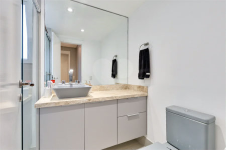 Apartamento à venda com 2 suítes em Santo Amaro, São Paulo, SP