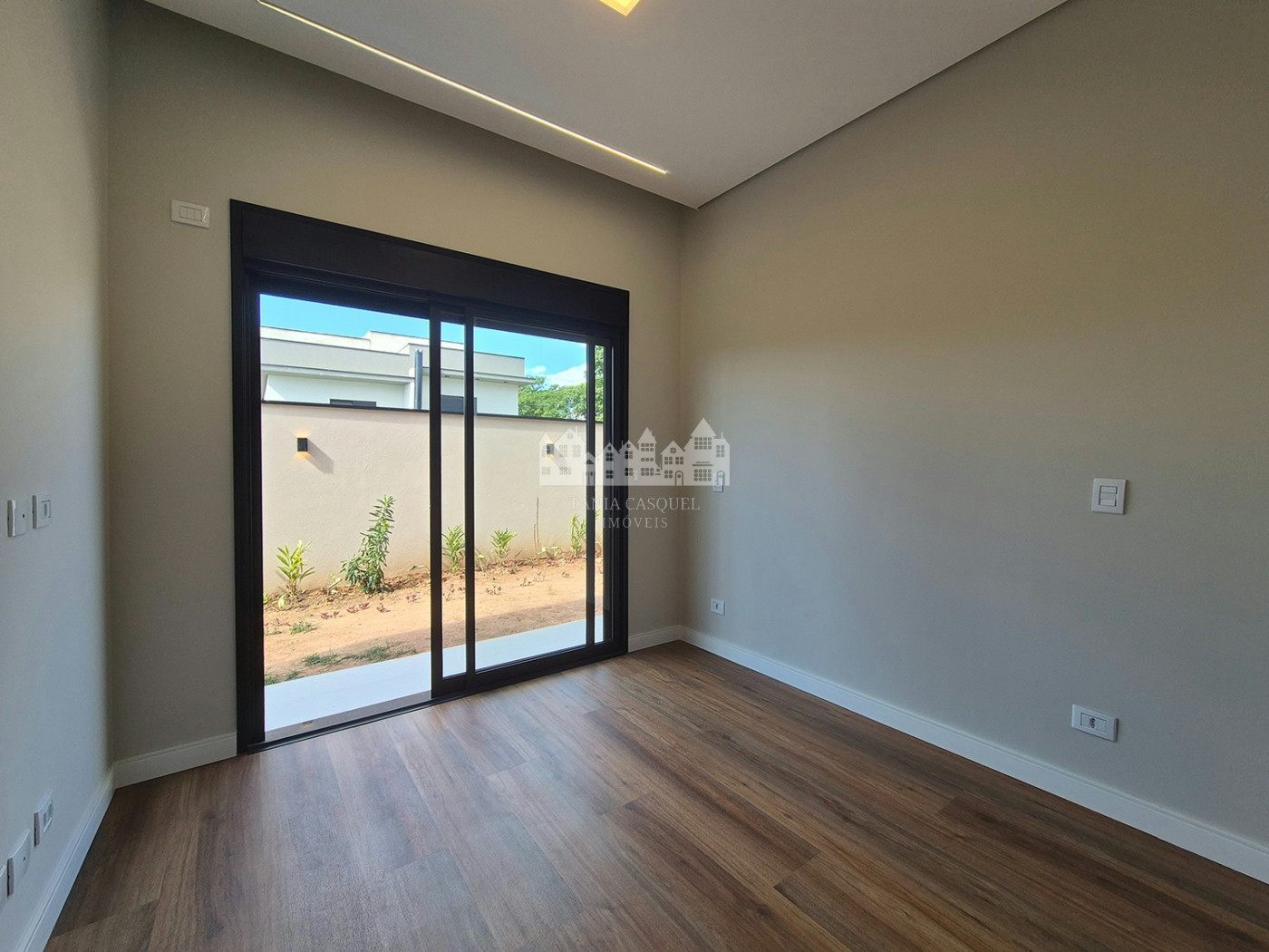 Casa térrea moderna com piscina privativa à venda no Jardim dos Pinheiros, em Atibaia