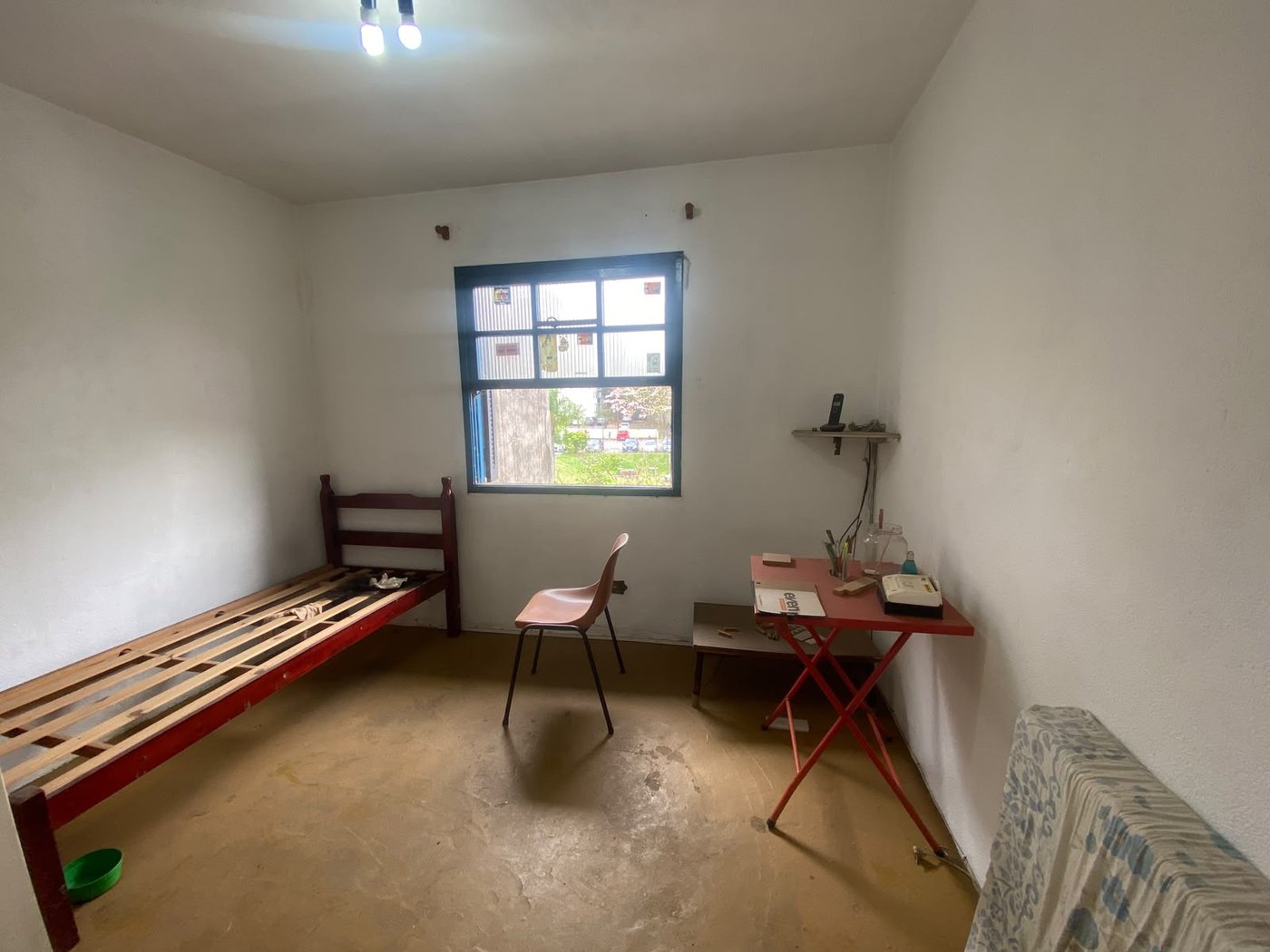 Casa à venda com 2 quartos em Jardim Alvorada, oportunidade para investidor