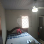 Casa Térrea com 2 dormitórios.