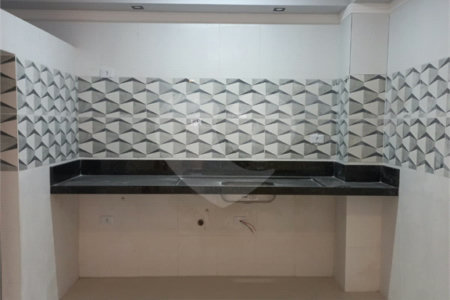Excelente apartamento à venda, 2 quartos, ao lado do metrô Guilhermina-Esperança