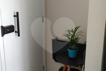 Apartamento com 2 Quartos e 1 Vaga á Venda em Saúde, 57m² -SP