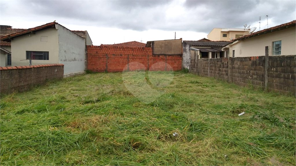 Terreno a venda no bairro Jardim Beatriz