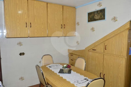 Sobrado na Saúde (2 casas c/2 quartos cada uma/entradas separadas)