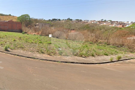 Terreno à venda – 402,87 m² Prolongamento do Jardim das Torres.