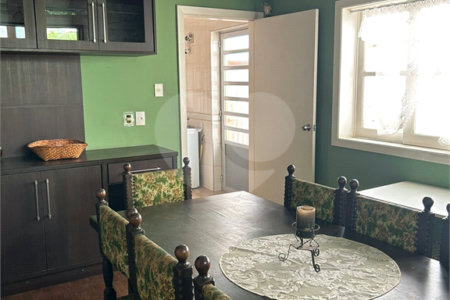 Casa à venda com 3 quartos, sendo 1 suíte, em Interlagos, São Paulo, SP