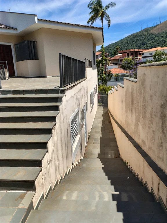 Casa à venda ou para alugar com 5 quartos, sendo 2 suítes, em Jardim Dos Estados, Poços de Caldas - MG