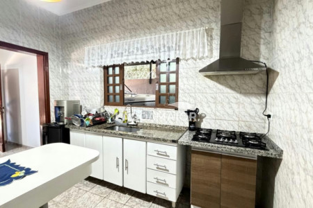 Casa à venda com 3 quartos, sendo 1 suíte, em Jardim Cangalha, Três Lagoas - MS