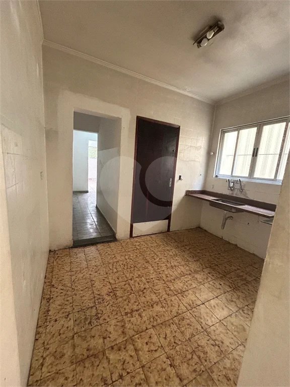 Excelente sobrado para comércio ou residência na Vila Santa Catarina