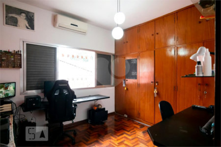 Casa à venda com 3 quartos, sendo 2 suítes, em Jardim Prudência, São Paulo, SP