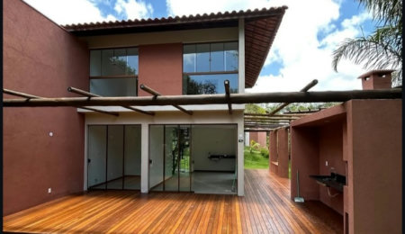 Casa à venda com 2 Suítes e mais um quarto multiuso na Reserva Sapiranga em Praia do Forte