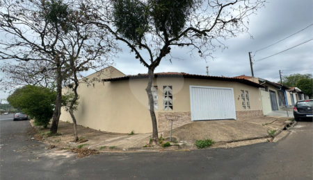Casa à venda com 3 quartos, sendo 1 suíte,  em Parque Primavera, São Carlos, SP