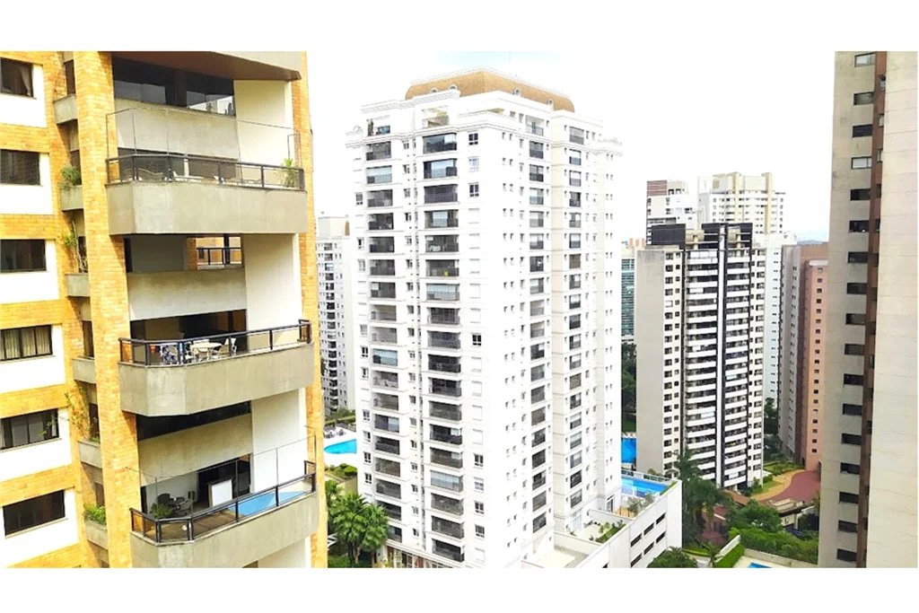 75m² - 2 dormitórios com suíte – 2 vagas fixas – terraço – andar alto