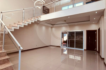 Casa à venda com 3 quartos, sendo 3 suítes, no condomínio Village Damha III, São Carlos - SP