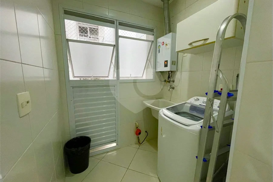 Apartamento à venda com 3 quartos, sendo 1 suíte,  em Riviera de São Lourenço, Bertioga, SP