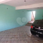 Casa Térrea com 2 dormitórios.