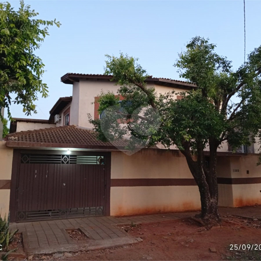 Casa à venda com 5 quartos, sendo 3 suítes, em Jardim Novo Aeroporto, Três Lagoas - MS