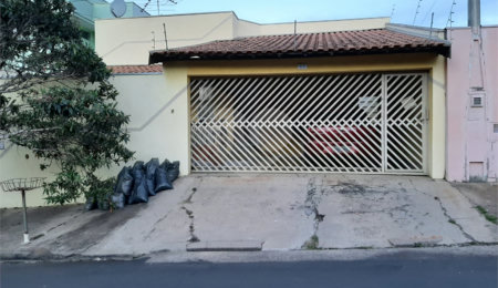 Casa à venda com 3 quartos, sendo 1 suíte, em Jardim Acapulco, São Carlos, SP