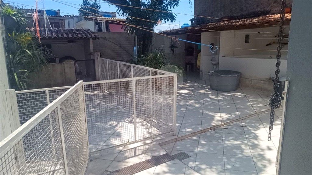Ótimo sobrado à venda, ao lado do Roldão na Av. Cupece.