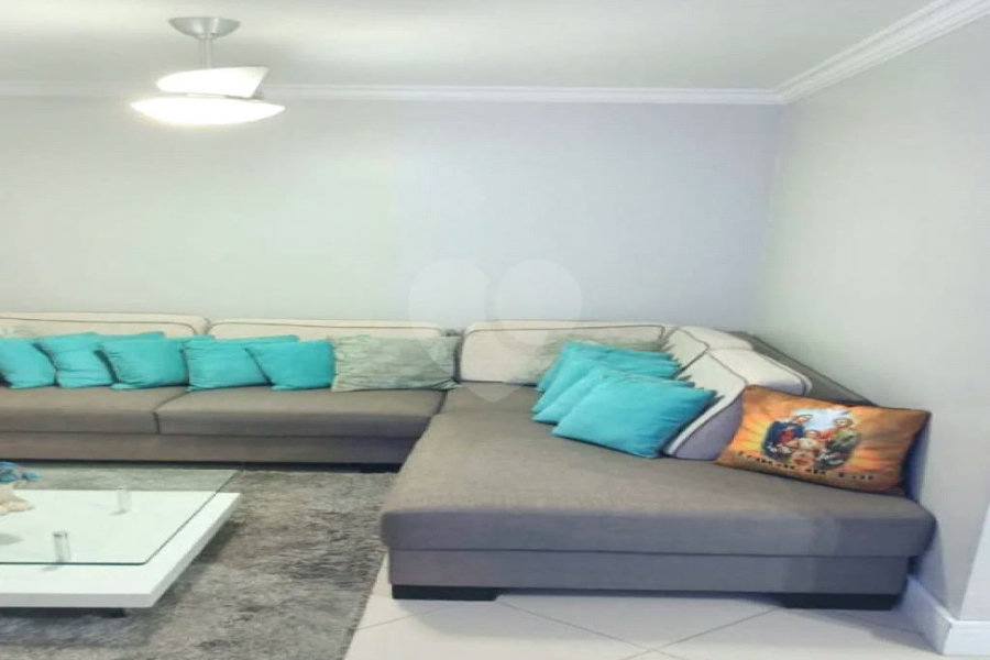 Apartamento à venda com 2 quartos, sendo 1 suíte,  em Jardim Itacolomi, São Paulo, SP
