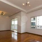 Cobertura duplex à venda na Mooca de 277m² com 3 dormitórios, 1 suíte e 3 vagas.