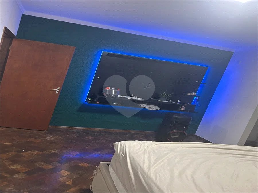 Casa Térrea 2 dormitórios 1 suíte.
