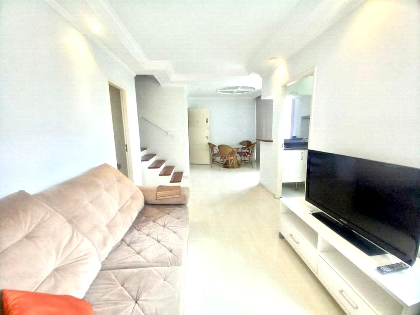 Apartamento duplex mobiliado para alugar em Moema de 74 metros quadrados 2 suítes 2 vagas lazer comp