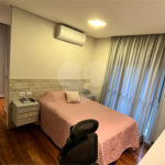 Apartamento de 176 m2 com 4 dormitórios sendo 3 suítes com 3 vagsa Condomínio Dolce Vita Avenida Lacerda Franco ,Cambuci -São Paulo