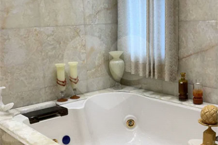 Apartamento com terraço 385m² 03 dormitórios sendo 2 suítes 5 vagas..Estuda Permuta.