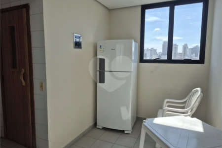 Apartamento 2 quartos, sacada e vaga em Santa Cecília