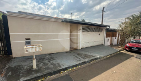 Casa à venda com 2 quartos em Residencial Deputado José Zavaglia, São Carlos, SP