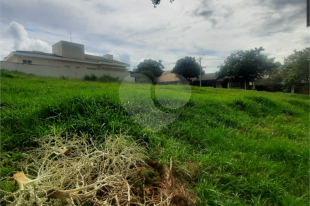 Lote a venda no condominio Villaggio Capriccio