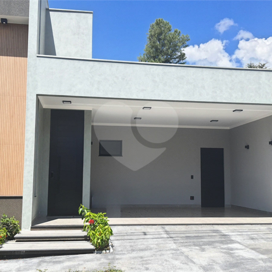 Casa à Venda de 03 dormitórios em São Carlos, no Condomínio Faixa Azul
