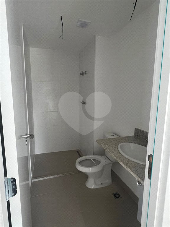 Charme, conforto e vista livre na Vila Clementino – 98 m² com pé-direito duplo!