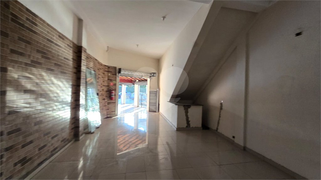 Salão 110m² comercial na Lucas Nogueira Garcez - Atibaia- SP