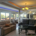 Indaiatuba- condominio Vale das Laranjeiras - Itaici - Terreno 3040,00 ms- construida 220ms - 3 dormitórios, sendo 2 suítes e uma suíte master com closet, além de uma sala ampla com 3 ambientes, Cozinha planejada,, campo de futebol/vôlei, Area de lazer com piscina, espaço gourmet com churrasque
