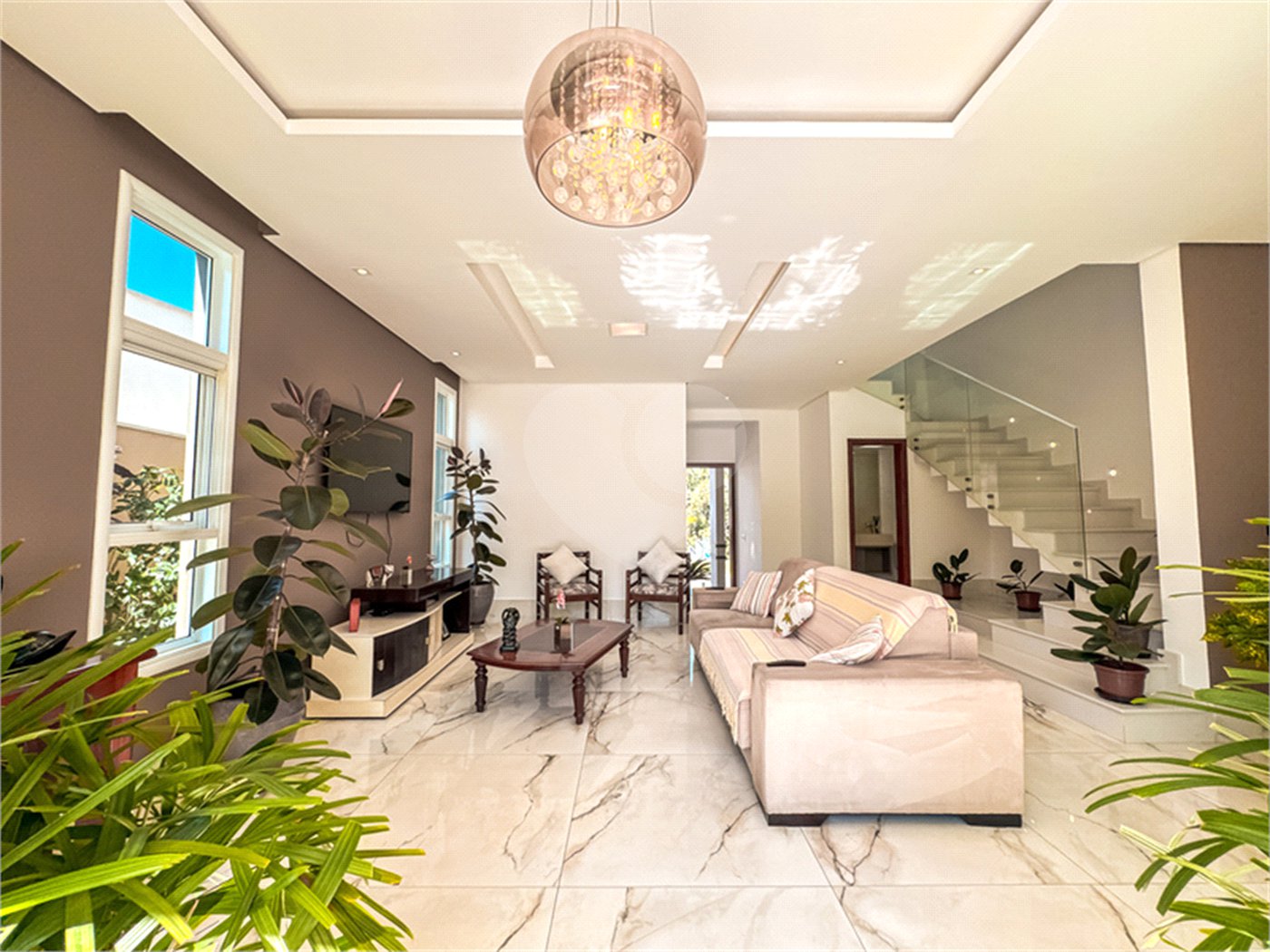 Sobrado à venda em Itupeva – 421,80 m² de terreno – 254,28 m² de área construída – 3 dormitórios – 4 banheiros – 4 vagas de garagem