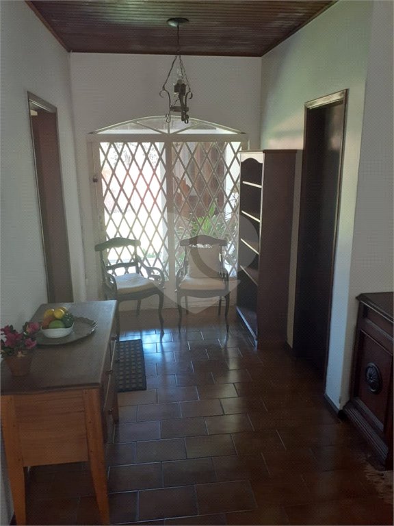 Casa Térrea com 3 quartos sendo 1 suíte. 1.400m² A/T. Jardim Floresta, Atibaia, SP