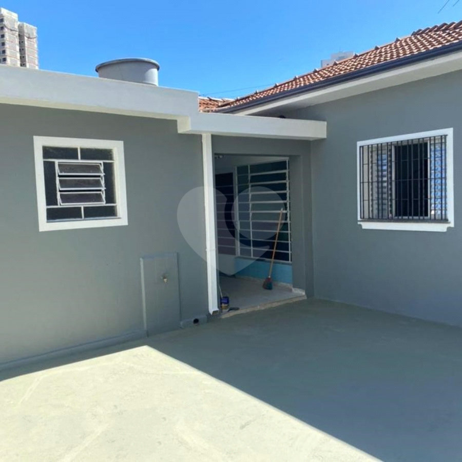Casa Térrea com 87m² de área construida e 223,7 m² de terreno, localizado na Vila Augusta.