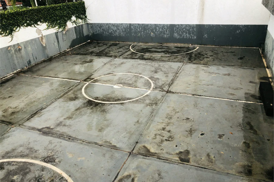 SOBRADO A VENDA NO TREMEMBÉ - 3 DORMS. (1 SUÍTE) E 5 VAGAS